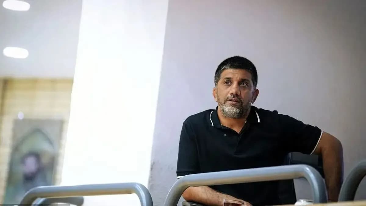 طوفان دبیر علیه فوتبال |‌ «آمار دارم که آدم‌هایشان با اینترنشنال ارتباط دارند» |  دبیر با چه جایگاهی وارد زمین فوتبال شده است؟