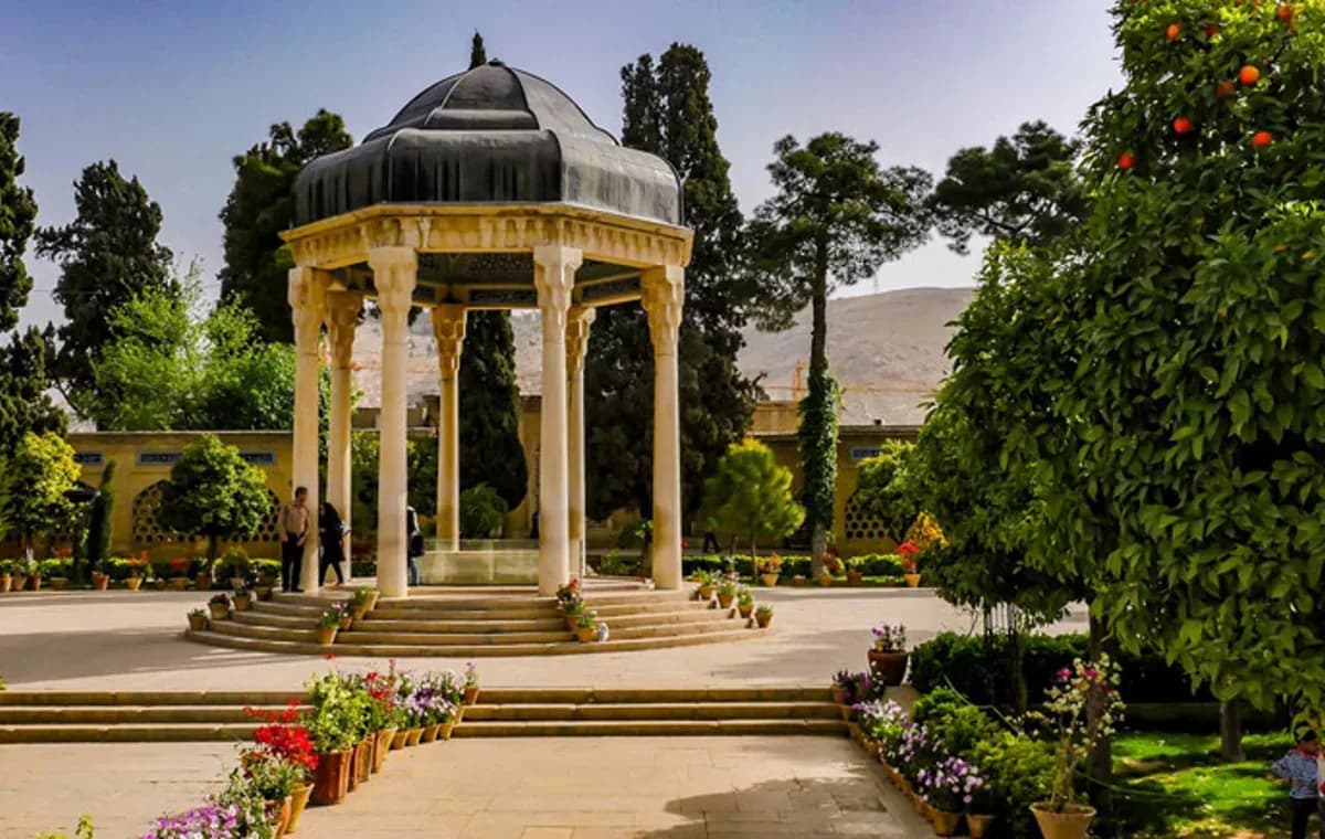 حافظیه شیراز؛ تاریخچه، معماری و راهنمای کامل بازدید