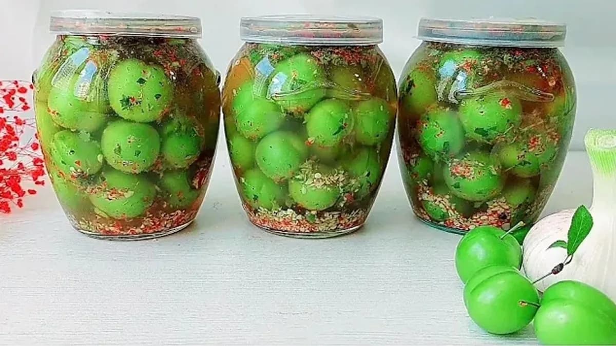 طرز تهیه ترشک خیلی خوشمزه با گوجه سبز