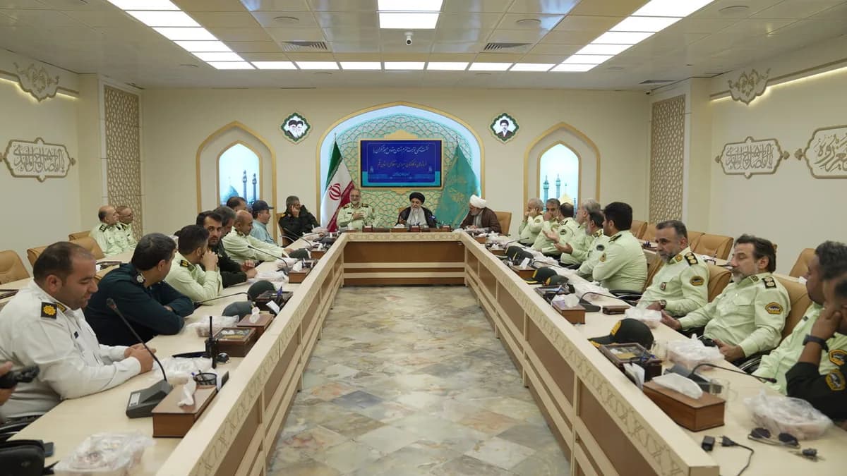 رفع مشکلات فرهنگی و ناهنجاریها نیازمند فرهنگ سازی و نقش میدانی مسئولین است